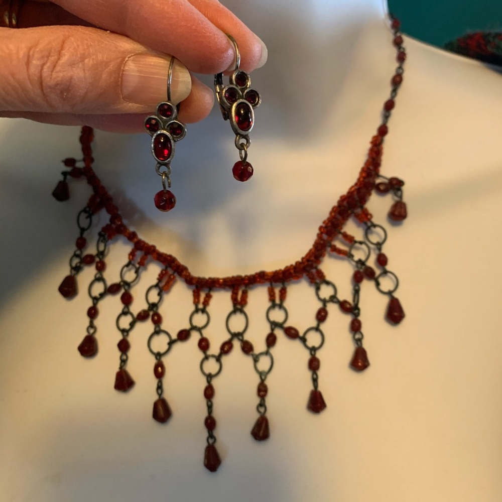 Necklace & earrings set